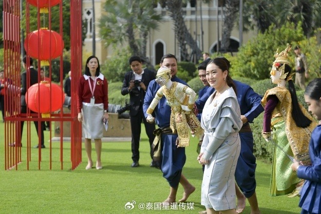 杰罗姆在个 杰罗姆在个